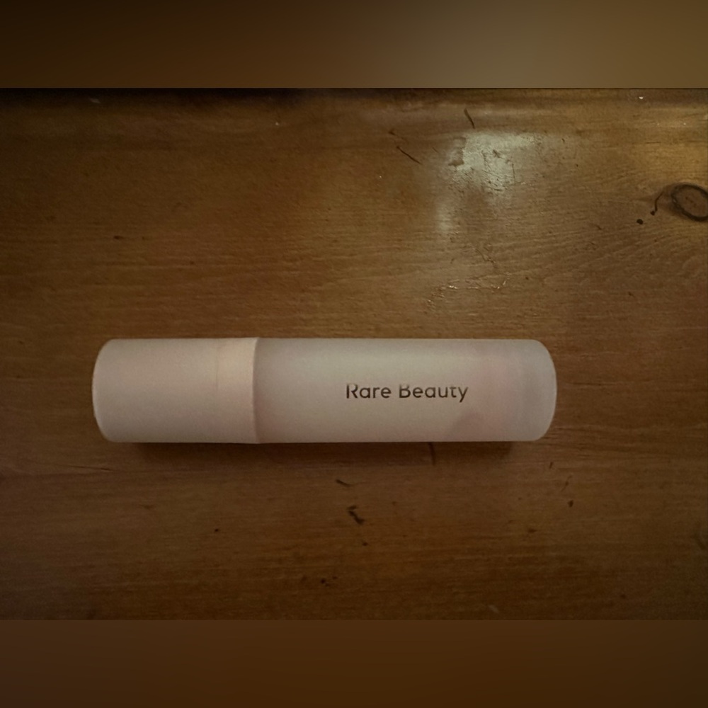 Rare Beauty Pore Diffusing Primer